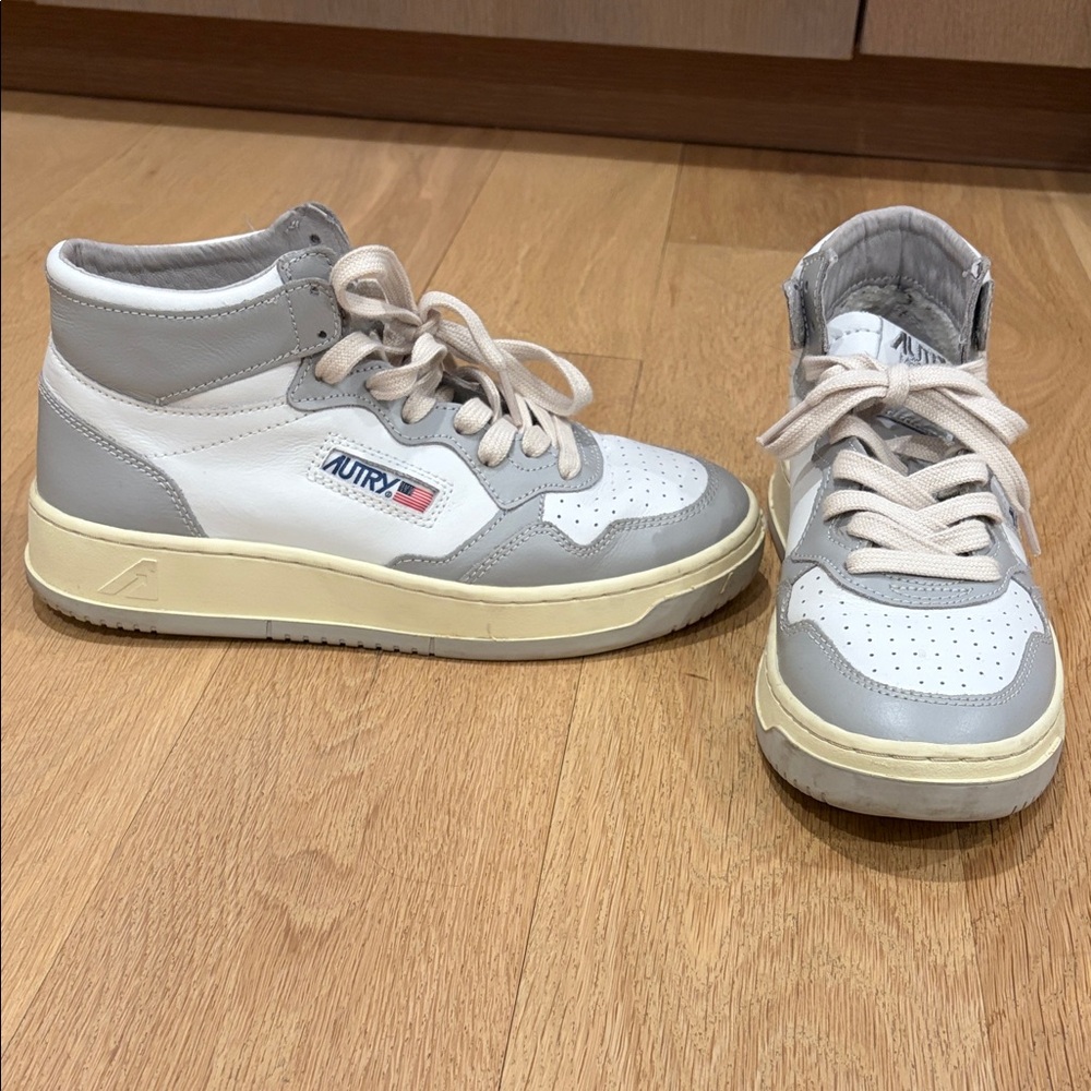 Autry Women's High-Top Sneakers - White and Gray